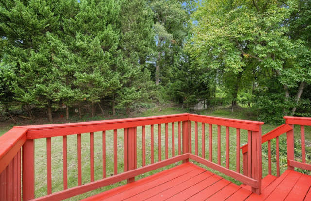 Beautifully Maintained 4 Bed, 3 Bath Home in Clinton Gallery 3