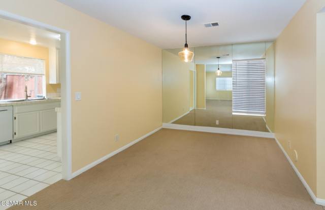 4346 Willow Glen Street Gallery 4
