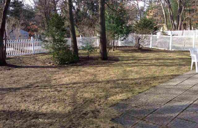 44 HORSESHOE DR Gallery 4