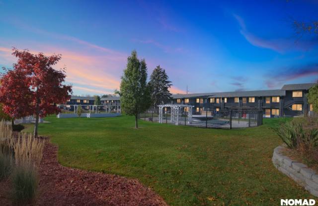 Charming 1BR Apartment in Edgewater photos photos