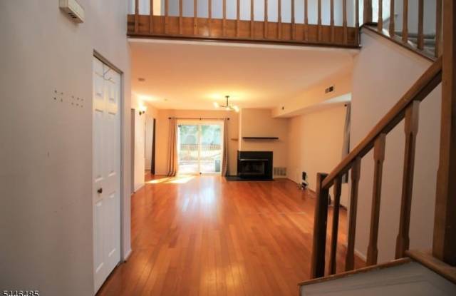 83 Winchester Way photos photos