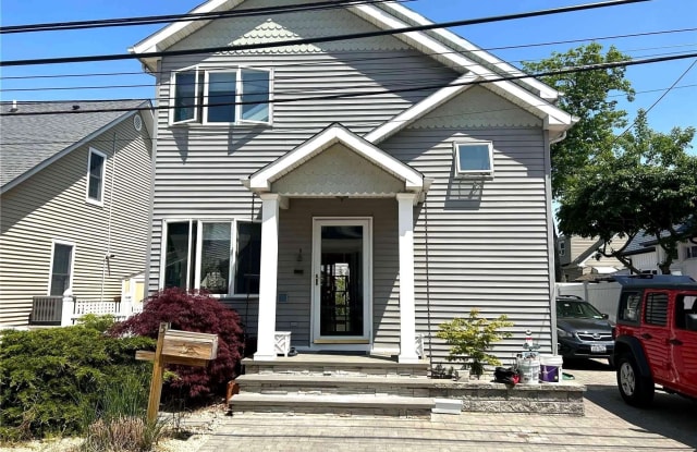 3 Shore Avenue - 3 Shore Avenue, Bayville, NY 11709