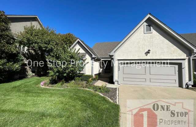 Beautiful 2 bedroom, 3 bathroom Villa in Overland Park! photos photos