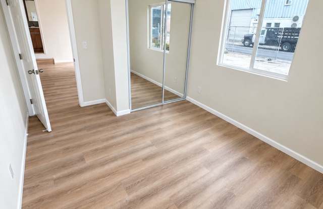 1768 Silva Street -  D Gallery 3
