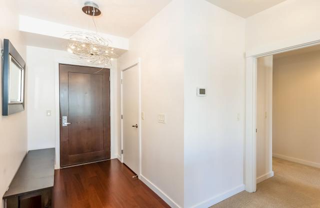 Stunning 2 Bedroom 2 Bath condo, with 2 Parking spots in the heart of vibrant Kirkland for Rent Gallery 4