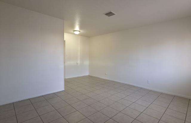 Cozy 1 Bedroom / 1 Bathroom Apartment Available for Lease in Yuma, AZ! - 575 West 3rd Street, Yuma, AZ 85364