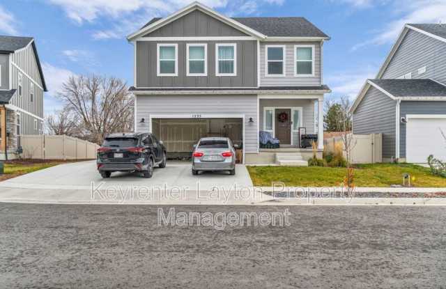 1235 West 1200 South - 1235 West 1200 South, Clearfield, UT 84015