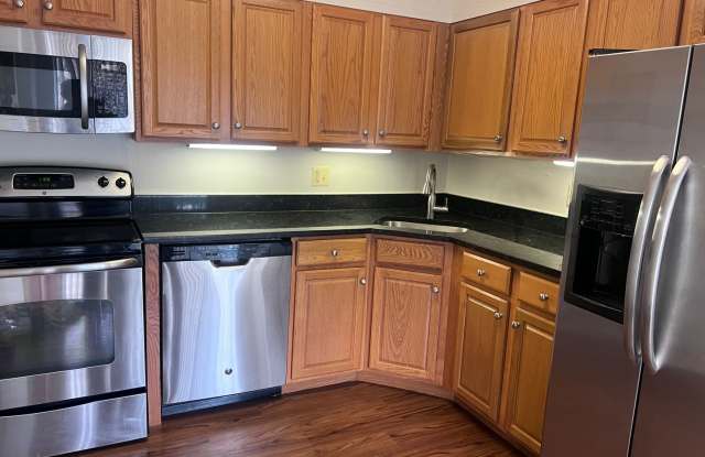 Offering renovated apartments in the heart of Rockville photos photos