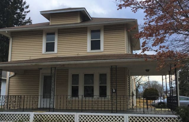 432 W Waterloo Rd - 432 West Waterloo Road, Akron, OH 44314