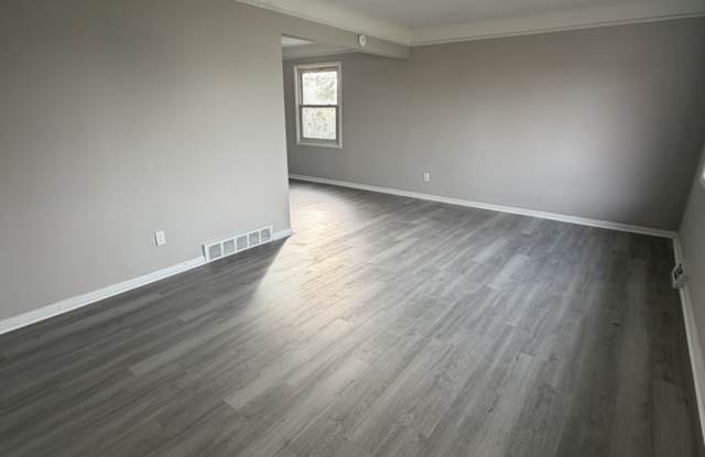 18612 Restor Avenue Gallery 2