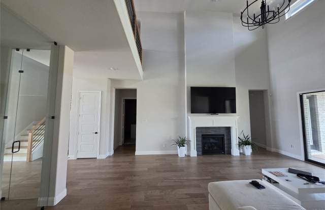 1560 Fairmont Drive Gallery 4