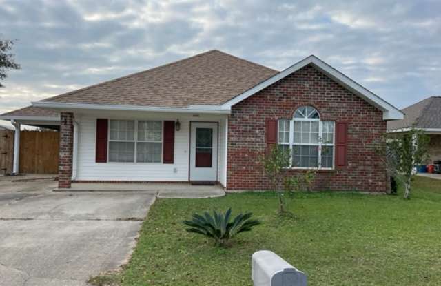 Convenient D'Iberville Location | 3 Bedrooms | 2 Bathrooms | Fenced Yard photos photos