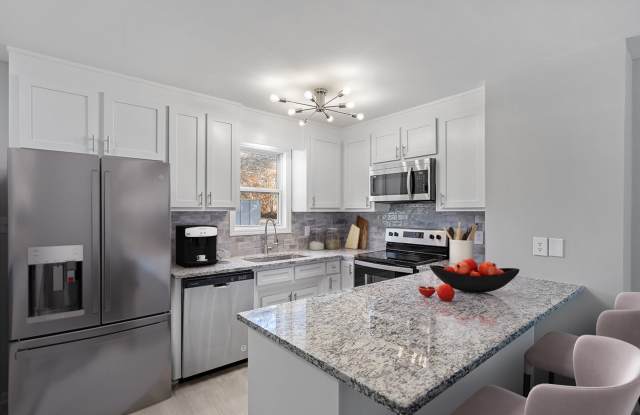 Beautiful NEWLY RENOVATED Townhome in the heart of Angier! photos photos