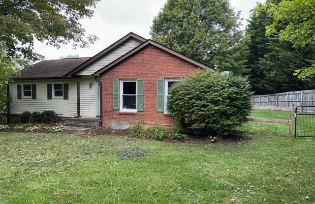 Updated 3 Bedroom 2.5 Bath Home on Hardwood Drive photos photos