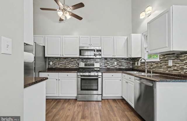 307 TALL PINES Court Gallery 3