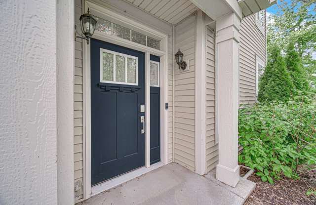 1537 Kraft Avenue Gallery 3