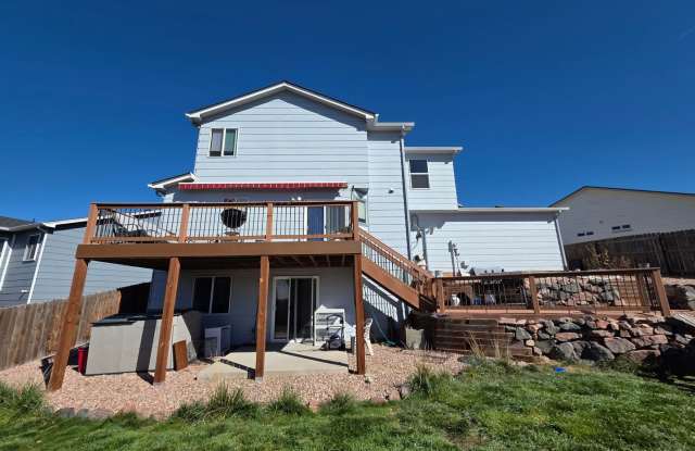 Stunning 4 Bed 3 Bath Home Near Peterson Air Force Base!! Gallery 4