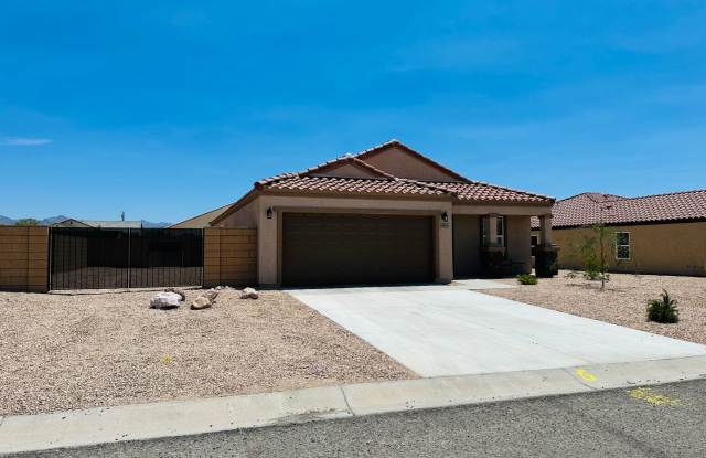 SHORT TERM Fully Furnished 3BD/2BA House for Rent Community Pool and Spa Gallery 3
