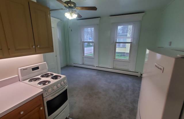 6 Maple Street photos photos
