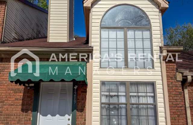 DEPOSIT PENDING! 2 Bed, 2 Bath Townhome at 1219 Magnolia Place, Birmingham, AL 35215! Available to View Now!!! Gallery 4
