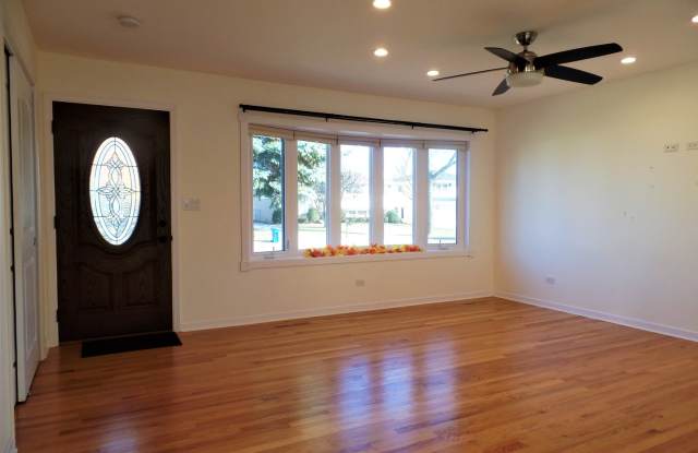 222 Gareth Lane Gallery 2