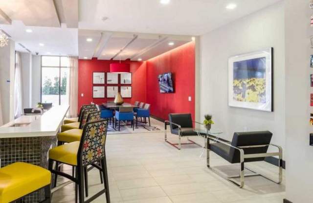 2501 N Harwood St, Dallas Gallery 4