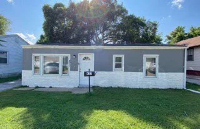 477 Mueller Ave | 3 BR 1 BA photos photos