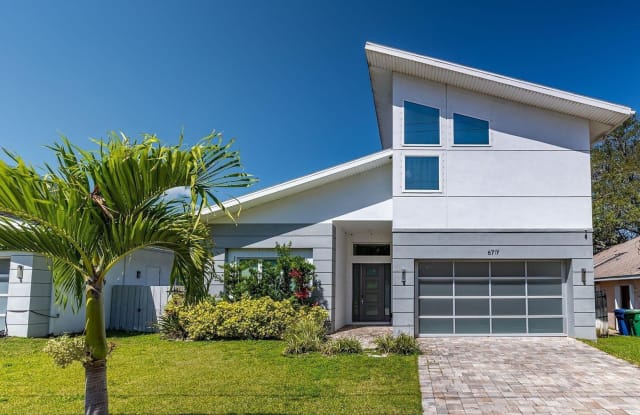 6717 S DAUPHIN AVENUE - 6717 South Dauphin Avenue, Tampa, FL 33611