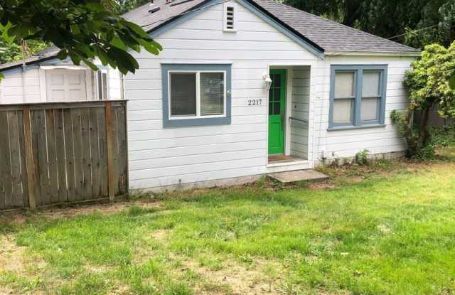2217 Winfield Ave - 2217 Winfield Avenue, Bremerton, WA 98310