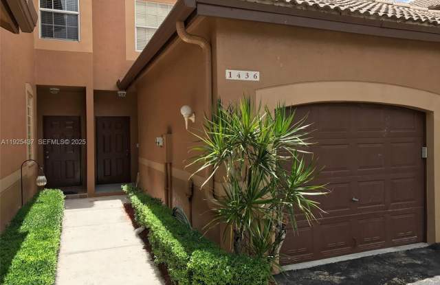 1436 Barcelona Way photos photos