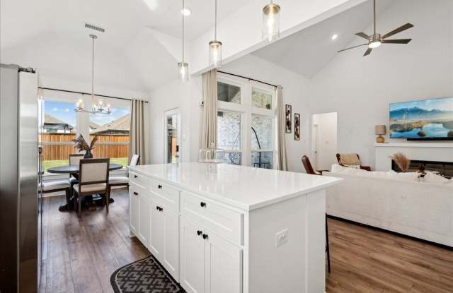 1710 Highwood Road Gallery 4