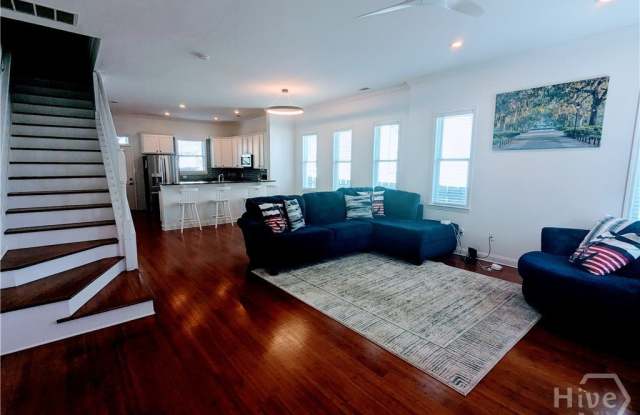 316 E 31st Street Gallery 4