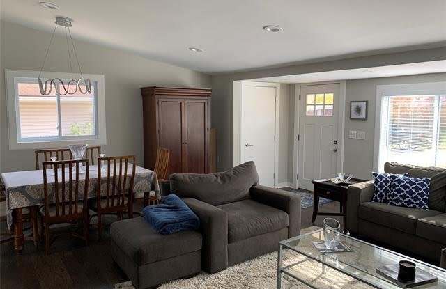 1006 BROOKLAWN Drive Gallery 3