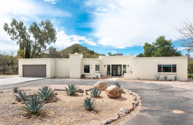8180 E Rawhide Trail - 8180 East Rawhide Trail, Catalina Foothills, AZ 85750