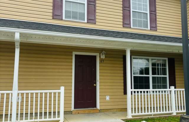 3 Bedroom 2.5 Half Bath Townhouse Gallery 3