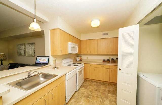 100 Crimson Rose Dr Unit C31 photos photos