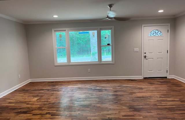 3 Bedroom Armuchee House Gallery 3
