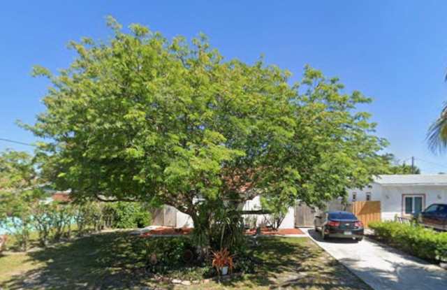 531 West Perry Street photos photos