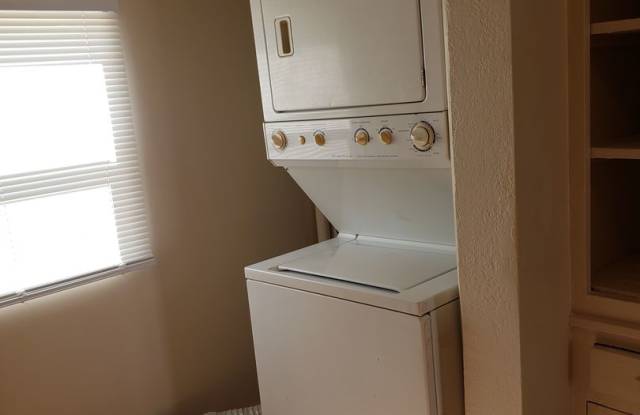 2 Bedroom, 1 Bath with optional Hobby room off the car port photos photos