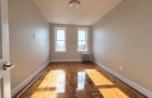 4400 Wickham Avenue photos photos