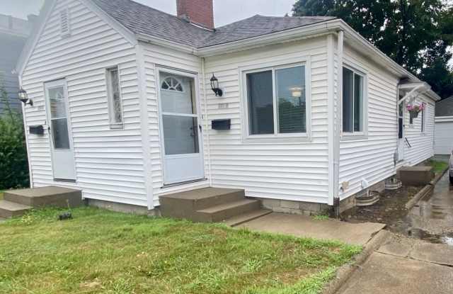 1091 N Main St. photos photos