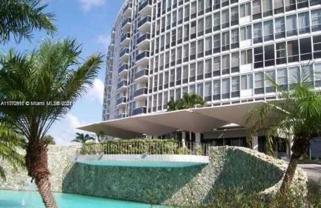 900 BAY DR photos photos