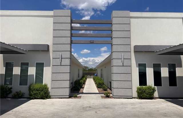 3009 W Driftwood Street unit: 3 photos photos 3009 W Driftwood Street unit: 3 photos photos