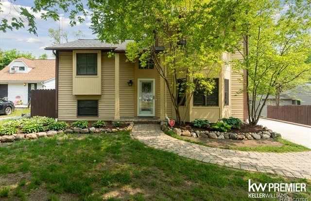 4022 Hazelett Drive photos photos