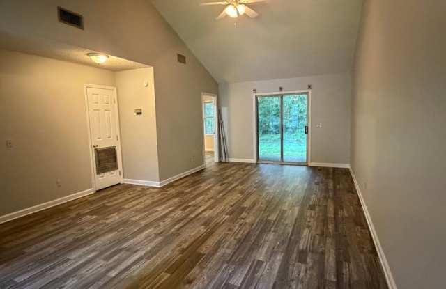 302 Admirals Walk Dr Gallery 4