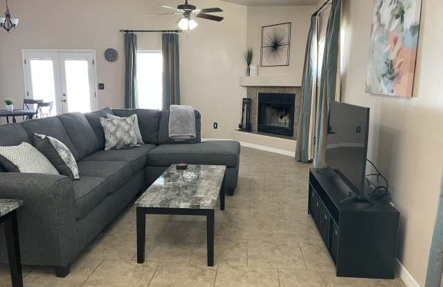 1813 Amber Dr Gallery 2