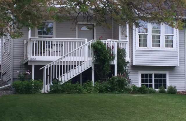 4 Bd/2.5 Ba located on Pioneer Hill! photos photos