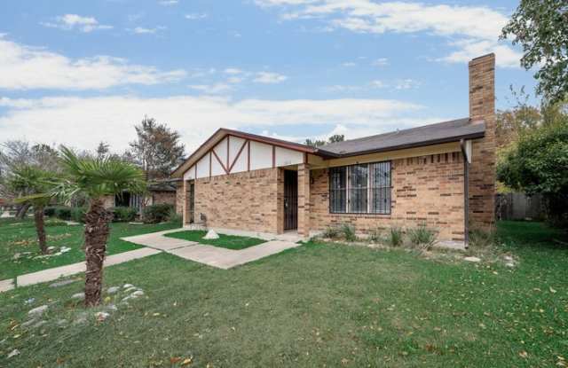 1811 Family Circle - 1811 Family Cir, Grand Prairie, TX 75051