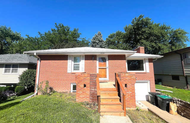Adorable Brick Raised Ranch photos photos