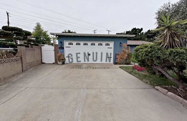 $500 Off 1st Month ~ 3 Bedroom Home with Bonus Sunroom on Cul de Sac Lot ~ 2 Car Garage ~ Located Near 405 photos photos
